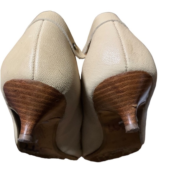Adrienne Vittadini Point Toe Kitten Heel Leather Pumps Cream Size 7 - Picture 6 of 9